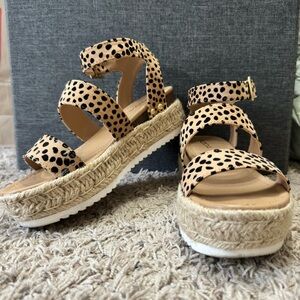 Soda platform sandals